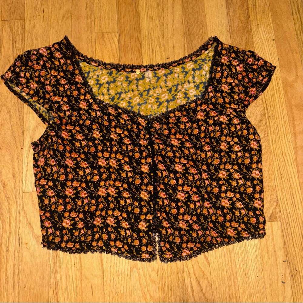 Elegant Floral Crop Top in Black and Orange